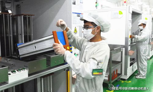 智能升級(jí)制造流程 國(guó)自機(jī)器人打造光伏晶硅電池片工廠高效AGV搬運(yùn)解決方案