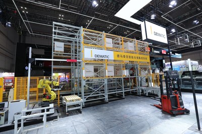 智能物流燃爆濰柴海外品牌展，智能物料搬運(yùn)裝備引領(lǐng)行業(yè)革新